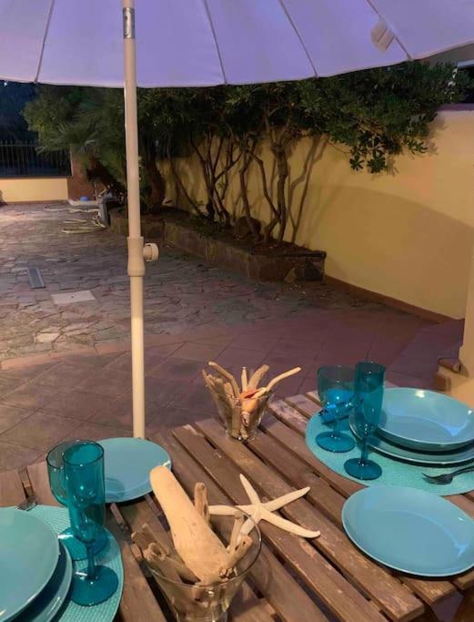 Raffinata Taverna Con Camino Cala Liberotto Exteriör bild